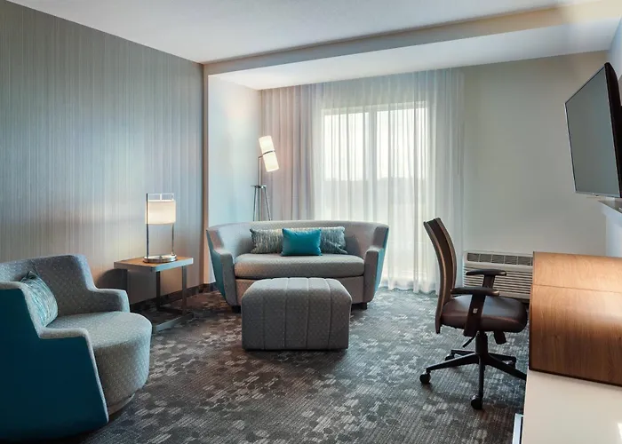 Courtyard By Marriott Winter Haven Hotel