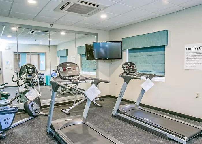 Holiday Inn Express & Suites Brookhaven By Ihg