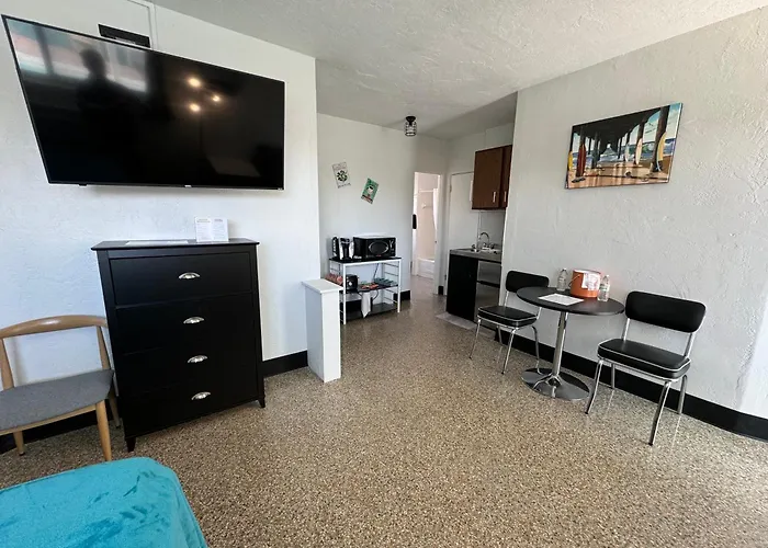 Sea Jay Motel And Marina (Adults Only) St. Pete Beach