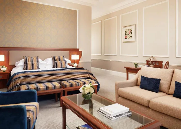 Holywood (Down) Hotels