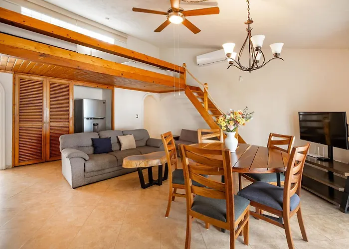 Hotel & Suites El Moro La Paz