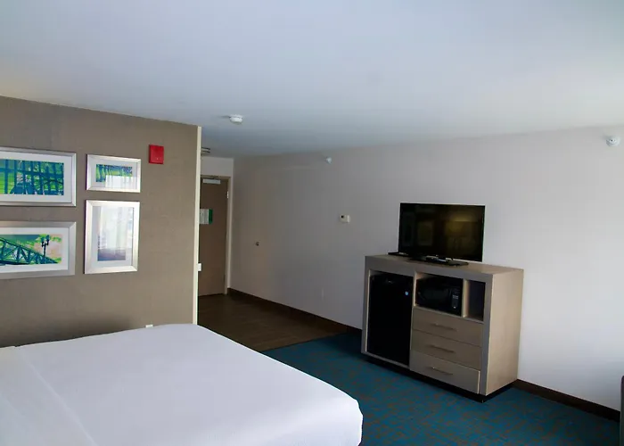 La Quinta By Wyndham St. Paul-Woodbury Hotel