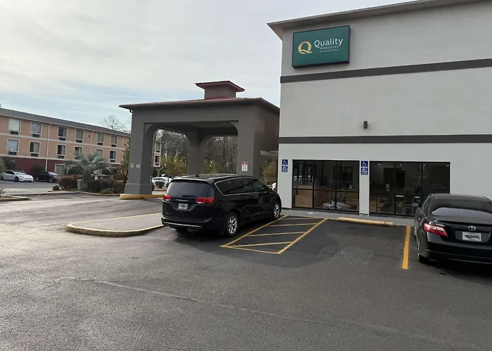 Quality Inn & Suites Biloxi - Ocean Springs