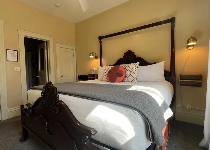 Stone Gables Inn Cleveland