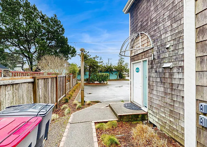 Beaches Inn | Sand Dune Townhouse Cannon Beach
