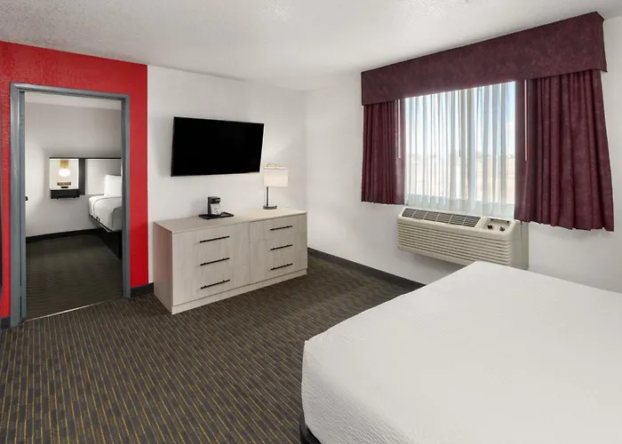 Sylo Hotel Denver Airport, A Ramada By Wyndham Aurora