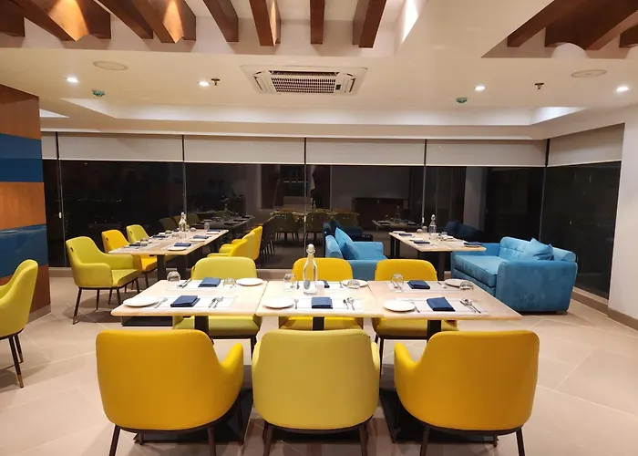Dapoli Hotels