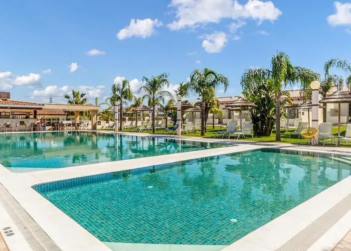 Ferragudo (Faro) Hotels