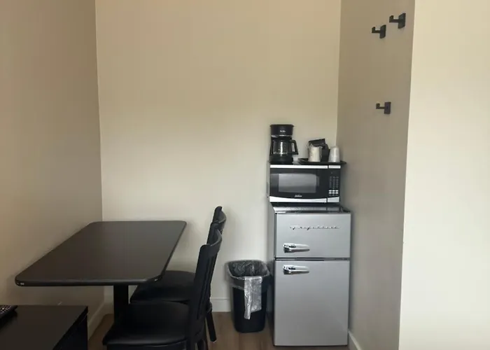 Richland Inn And Suites