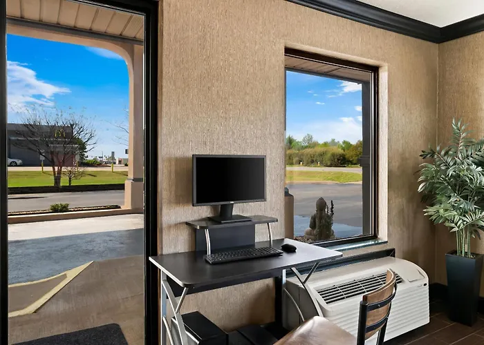 Quality Inn & Suites Dumas