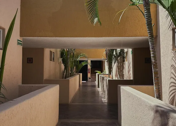 Hotel Los Patios Cabo San Lucas