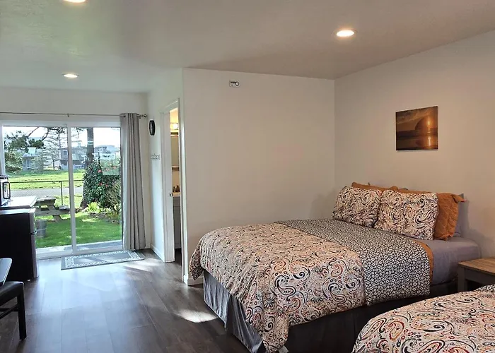 Pacific City Inn