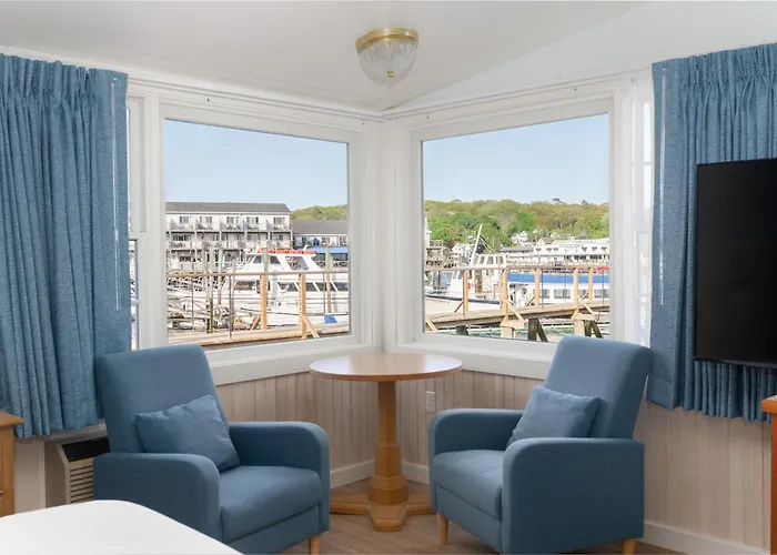 Tugboat Inn Boothbay Harbor