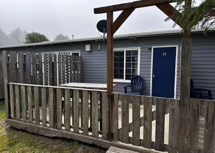 Tillicum Beach Motel - Formerly Deane'S Oceanfront Lodge Yachats