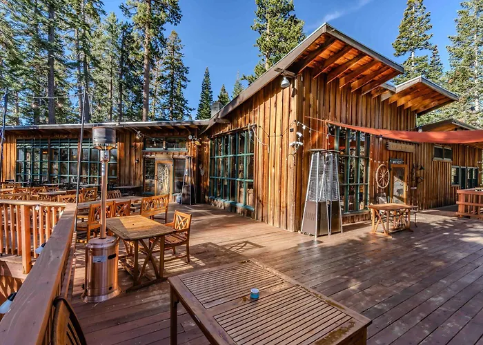 Kit Carson Hotels