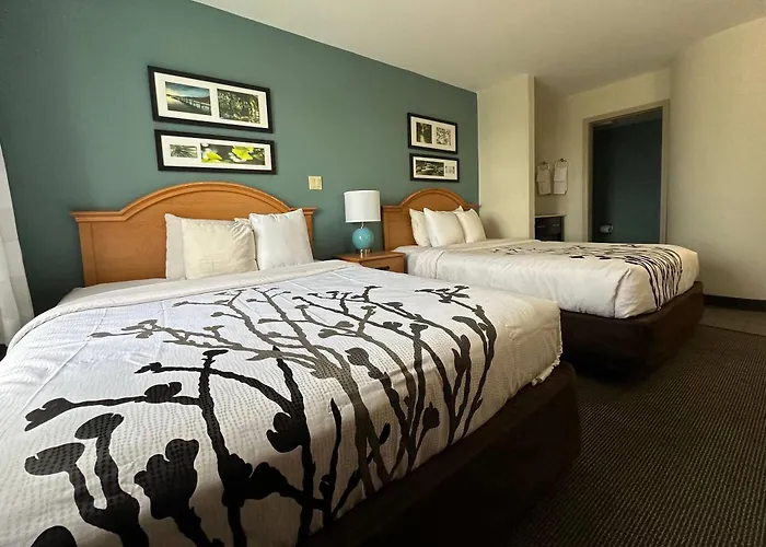 Baymont By Wyndham Slidell Hotel