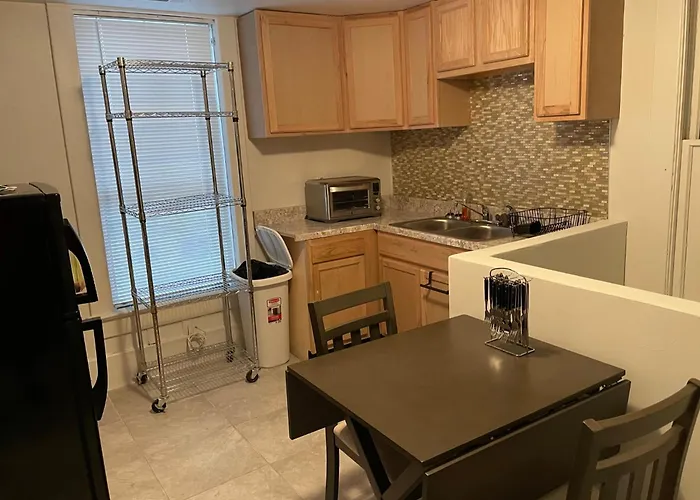 Cozy Historic Getaway Bed & Breakfast Birmingham