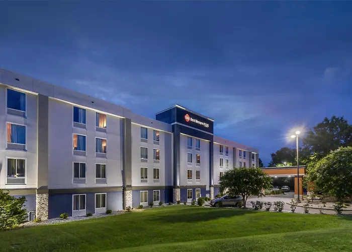 Best Western Plus Lexington Inn