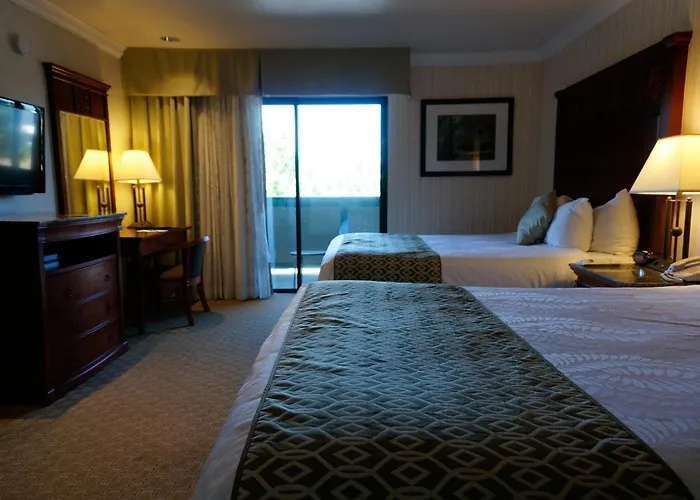 Best Western Plus Forest Park Inn Gilroy