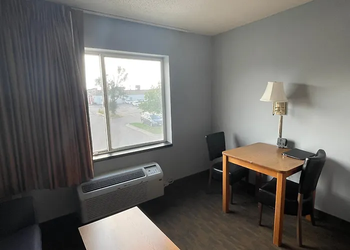 New Victorian Inn & Suites Lincoln