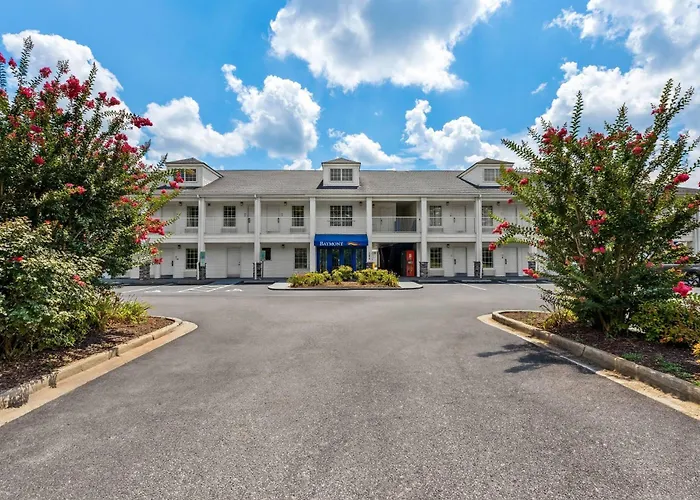 Baymont By Wyndham Forest City