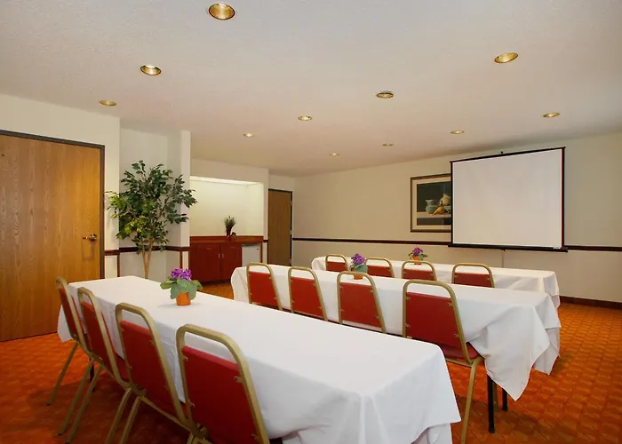 Best Western Lakewood Inn Hebron