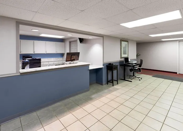 Days Inn By Wyndham Mountain Home
