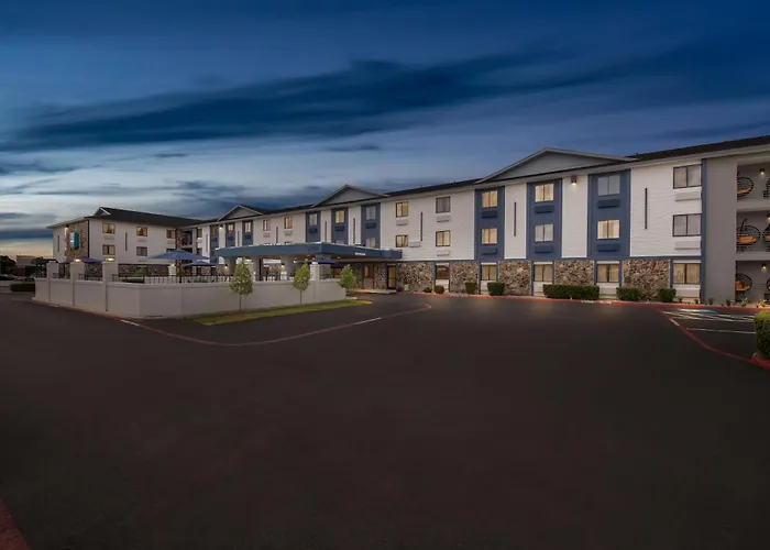 Clarion Pointe Hotel Shreveport