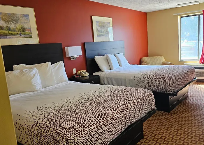 Budgetel Inn & Suites Fort Scott