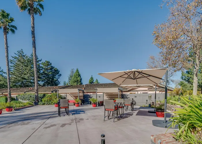 The Palo Alto Inn
