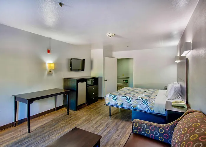 Motel 6-Arlington, Tx