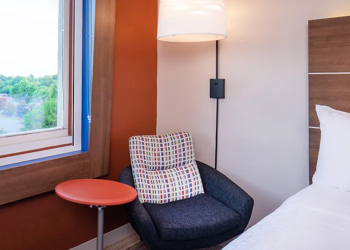Holiday Inn Express Chesapeake - Norfolk By Ihg