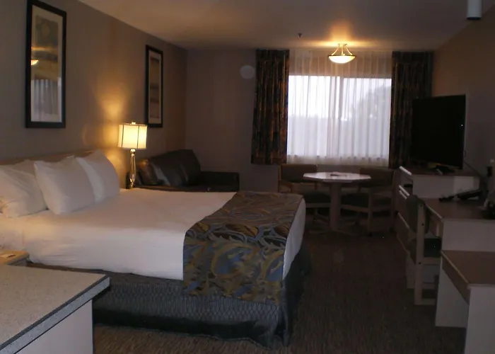 Shilo Inn Suites Hotel - Nampa Suites