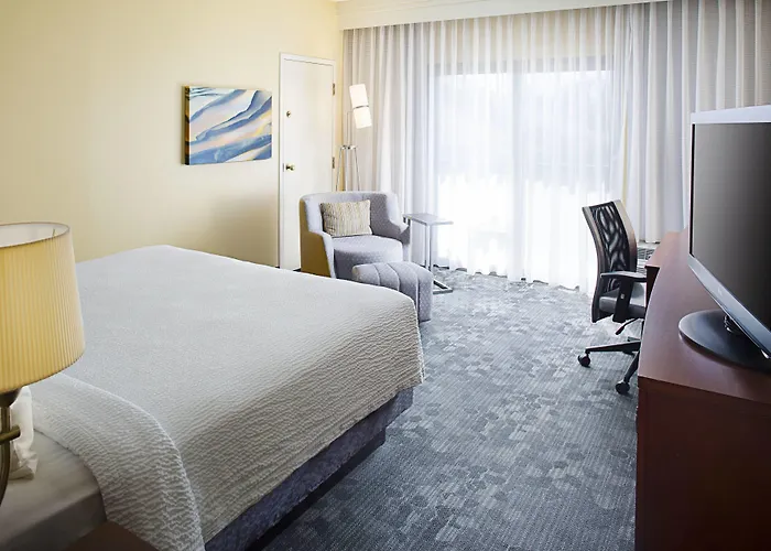 Courtyard By Marriott Memphis Airport Hotel