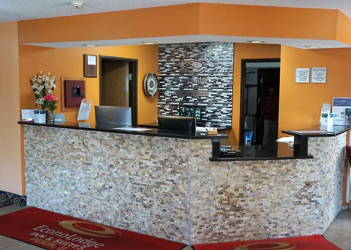 Econo Lodge Inn & Suites Pekin - Peoria Area