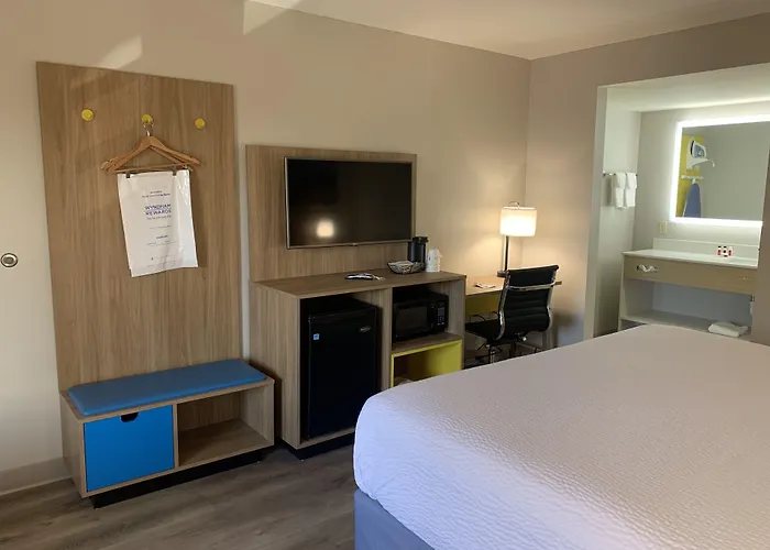 Days Inn By Wyndham Atlanta Stone Mountain