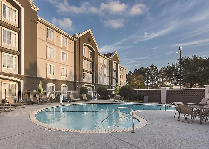 La Quinta Inn & Suites By Wyndham Shreveport Airport