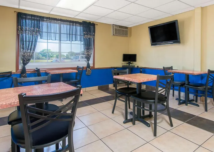 Days Inn By Wyndham Great Bend