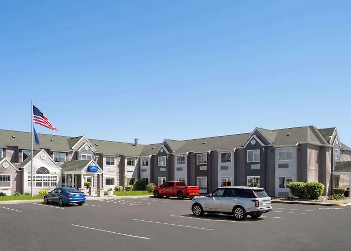 Baymont By Wyndham Boardman Hotel