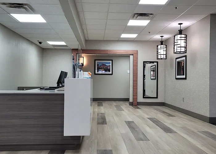Clarion Pointe Franklin - Nashville Area