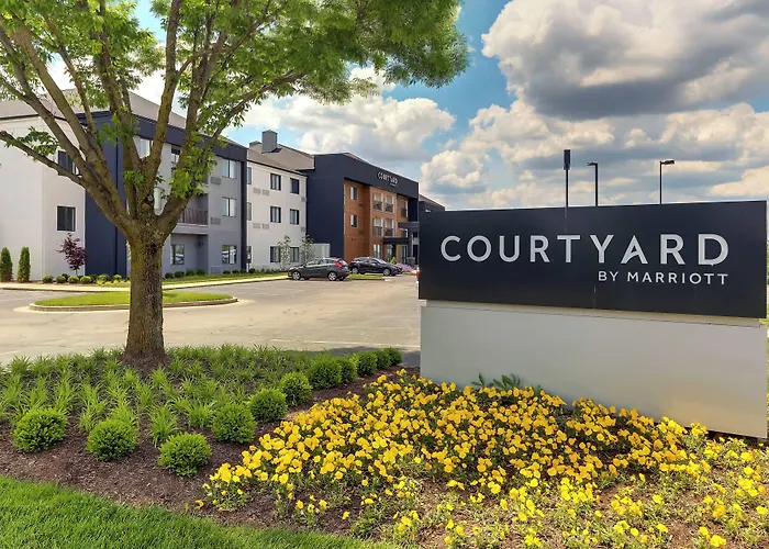 Courtyard Lexington South/Hamburg Place