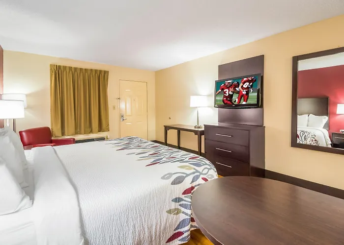 Red Roof Inn Clarksville