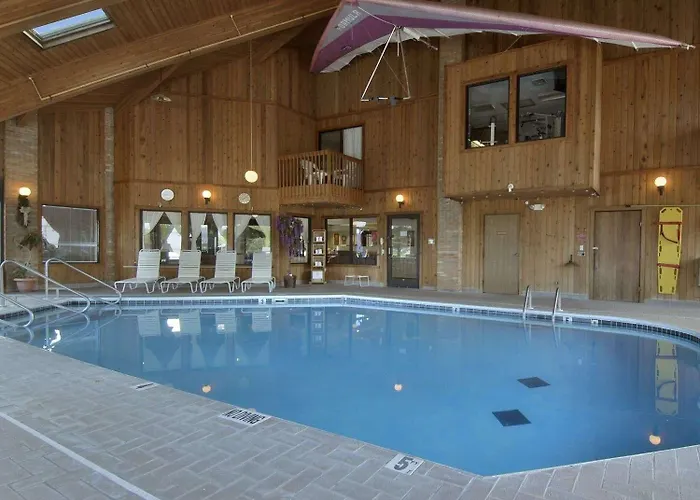Baymont By Wyndham Whitewater Hotel