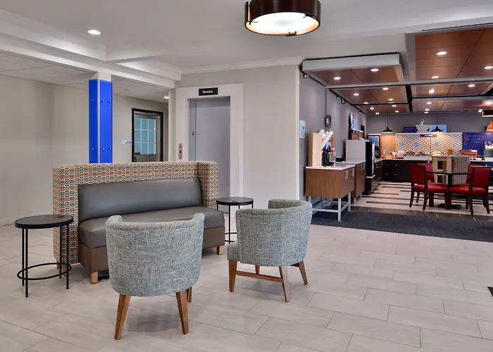 Holiday Inn Express Hotel & Suites North Kansas City By Ihg