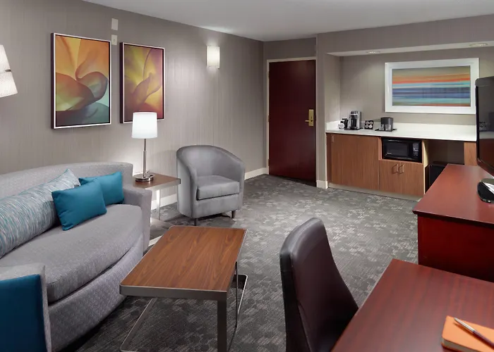 Courtyard By Marriott Atlanta Alpharetta Hotel