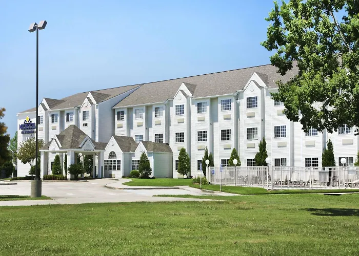 Microtel Inn & Suites Baton Rouge