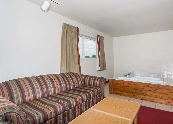 Super 8 By Wyndham Fruita Hotel