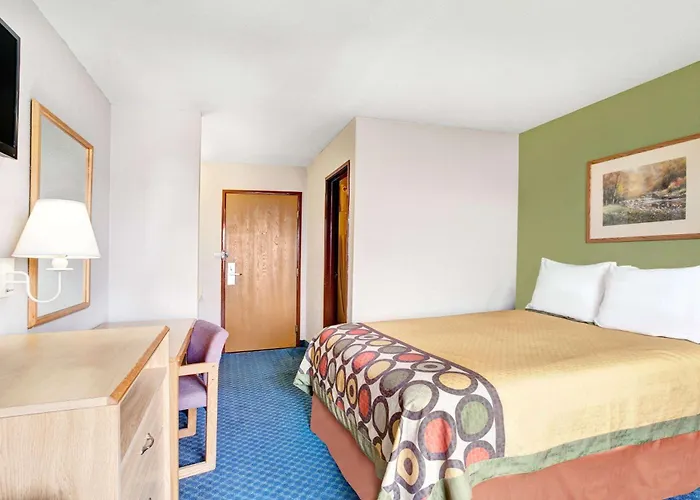 Super 8 By Wyndham West Memphis Hotel