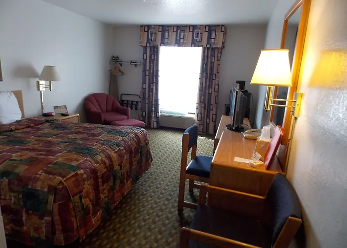 Norwood Inn And Suites - Minneapolis-St Paul Roseville