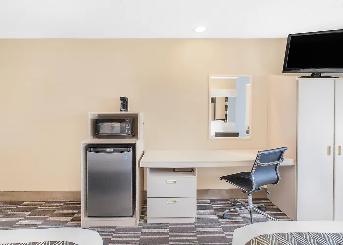 Microtel Inn And Suites Clear Lake